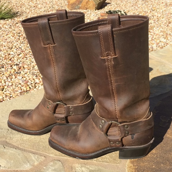 frye side harness boot